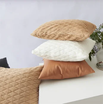 подушка для украшения дивана в гостиной.